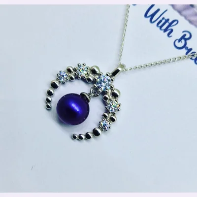 Vinok Pendant