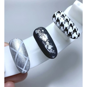 NOT QUITE RIGHT Dixie Plates Plenty of Plaid Mini Plate