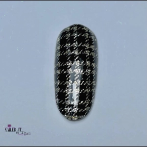 NOT QUITE RIGHT Dixie Plates Plenty of Plaid Mini Plate