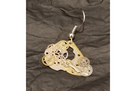 Cogs & Caves Commission: Steampunk Earrings (lone dangler)
