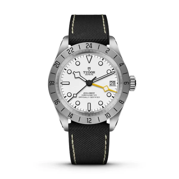 TUDOR BLACK BAY PRO m79470-0006 Black Leather Watches For Men