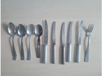 10 original Third Reich pieces cantine knifes and spoons and fork