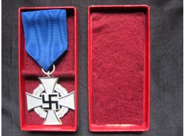 Original Third reich medal 25 years of service in box