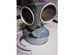 Original WW2 German civil Luftschutz gasmask in container