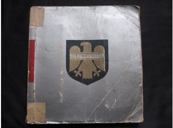 ORIGINAL CIGARETTE PICTURE ALBUM "DIE REICHSWEHR"