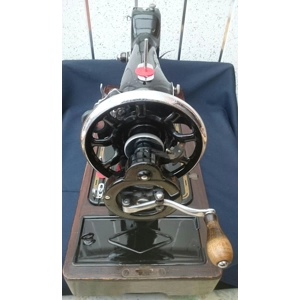 Singer 201k Hand crank sewing machine