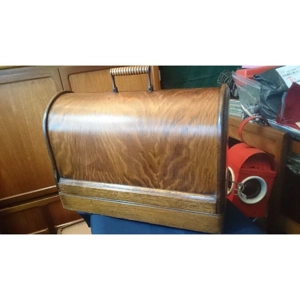 Singer case with key 28k 99k etc