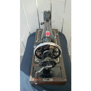 Singer 201k CENTENNIAL Hand crank sewing machine