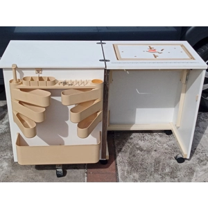 Horn compact sewing centre