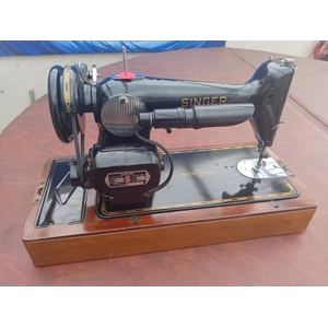 Singer 201k sewing machine + crock case