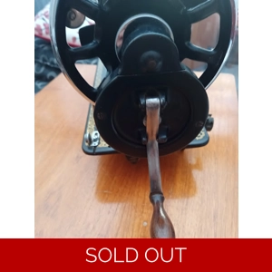 Singer 15K Hand crank.