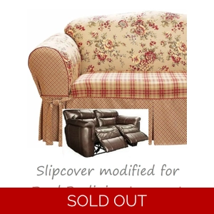 Dual Reclining LOVESEAT..