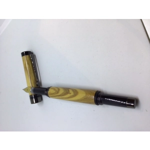Italian Olive fountain pen w..