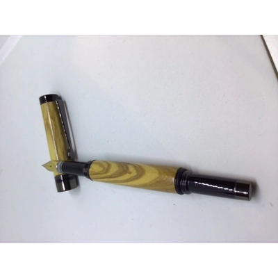 Italian Olive fountain pen with gunmetal finish Italian Olive fountain pen with gunmetal finish