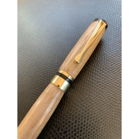 Handcrafted Scots Elm fountain pen wit..