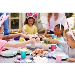 Create the perfect party bags for an Easter party