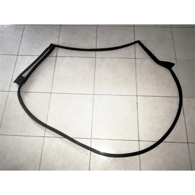 Galinių durų, durelių tarpinė, DEŠINĖ