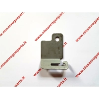 Bagažinės skyriaus dangčio dirželio kablys, laikiklis, Lid Bracket, Nissan Rogue 2014-2020