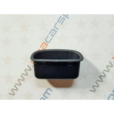 Bagažinės dangčio vidinė rankenėlė, Lift-Gate Pull Handle, MITSUBISHI OUTLANDER 2014-2020