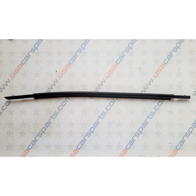 Priekinių durų, durelių stiklo apatinė apdaila, DEŠINĖ, Window Molding, MAZDA CX-5 2013-2016