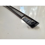 Priekinių durų, durelių, stiklo apdaila, juostelė, DEŠINĖ, Door Molding, NISSAN ROGUE 2014-2020 Priekinių durų, durelių, stiklo apdaila, juostelė, DEŠINĖ, Door Molding, NISSAN ROGUE 2014-2020