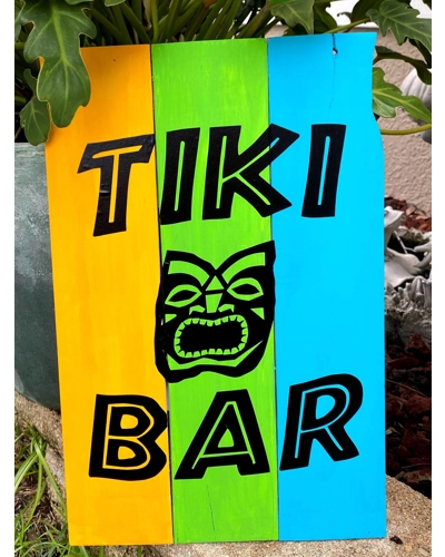 Tiki Bar Pallet Sign