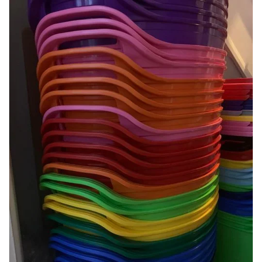 Feed bucket no lids