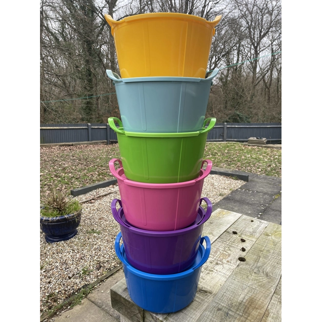 Additional Image for Feed buckets with matching lids