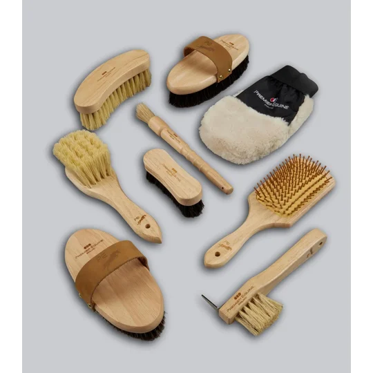 Heritage grooming set