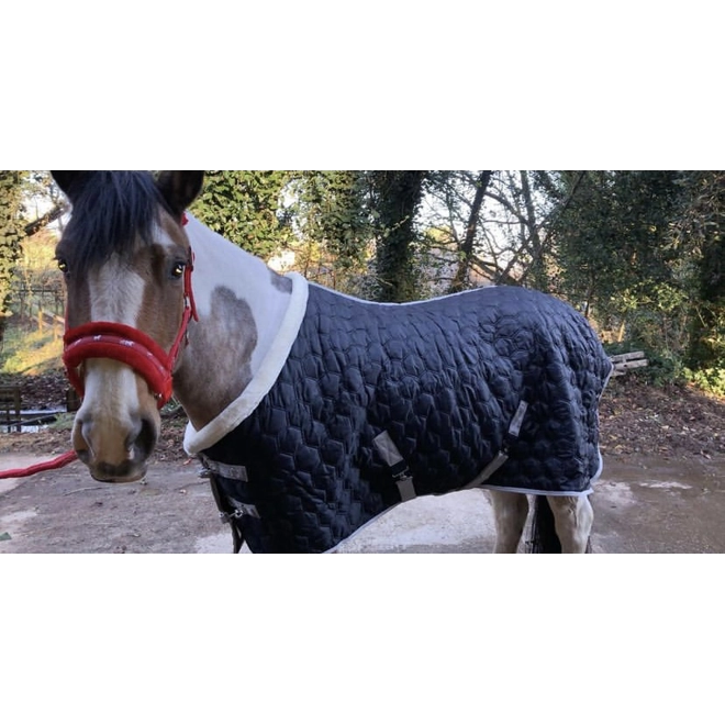 Additional Image for Delux stable quilt
