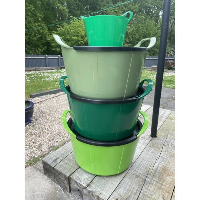 Additional Image for Feed buckets