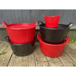 Feed buckets Red & Black