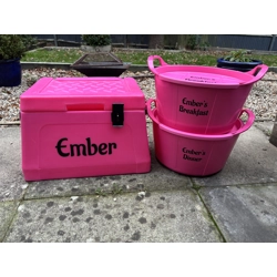 Feed buckets and Box set