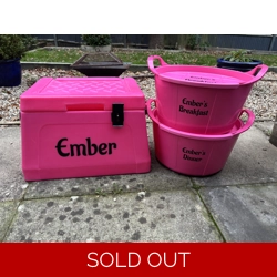 Feed buckets and Box set