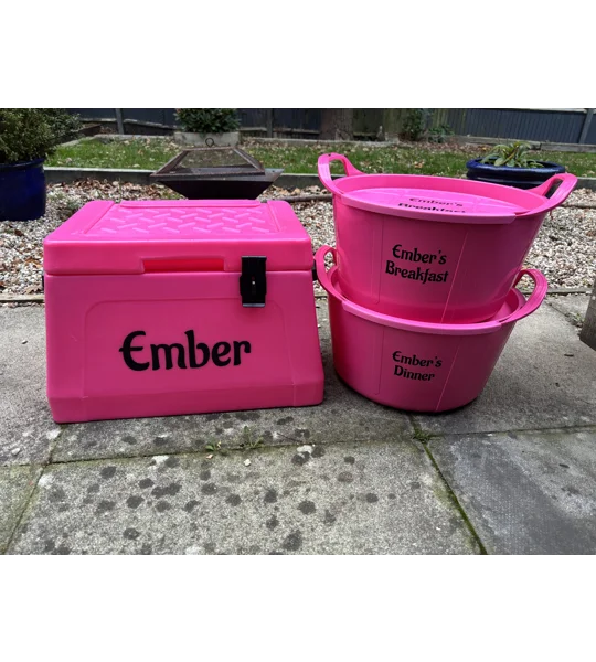 Feed buckets and Box set