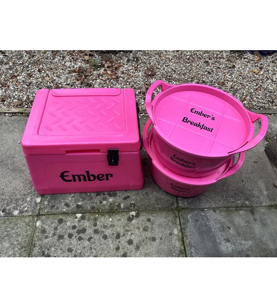Feed buckets and Box set