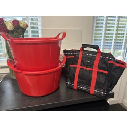 Red buckets & Grooming set