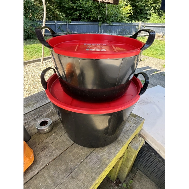 Additional Image for Personalised feed & Water buckets