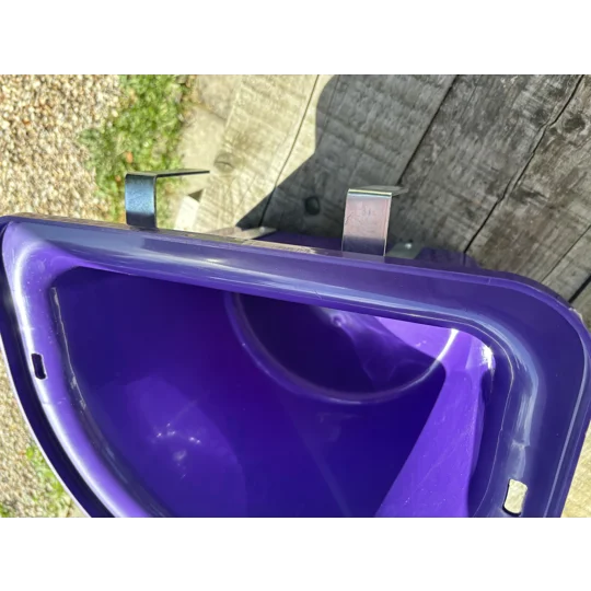 hook over feeder