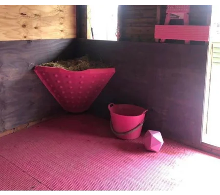Pink stable mats x 6