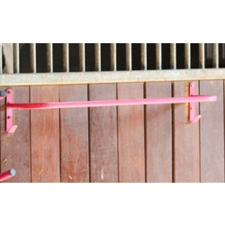 Rug rail