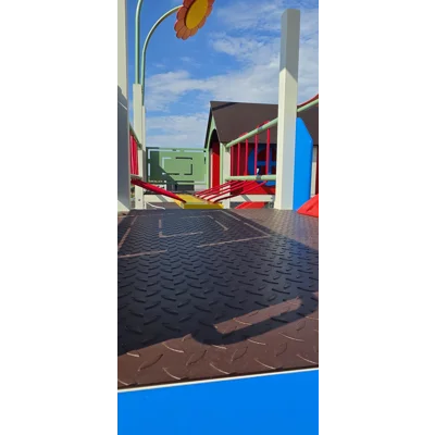 Complex de Joaca Exterior cu 3 Tobogane | Lemnaria Jder CJE01