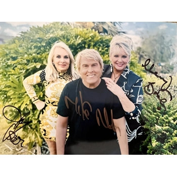 HAND SIGNED GROUP PHOTO