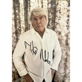 HAND SIGNED MIKE PHOTO
