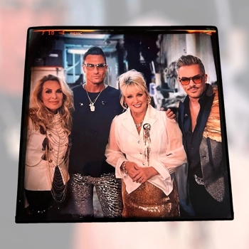 Square Photo The Fizz