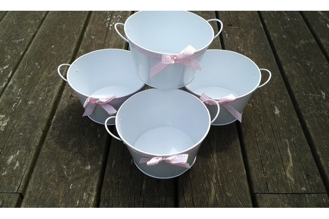 Set of 4 White Tin Planters