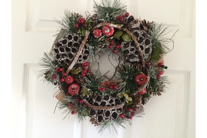 Classic Christmas Wreath Classic Christmas Wreath