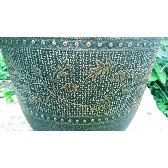 Acorn Planters