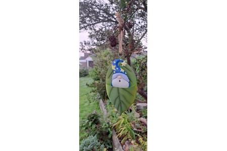Leaf Hanging Gnomes