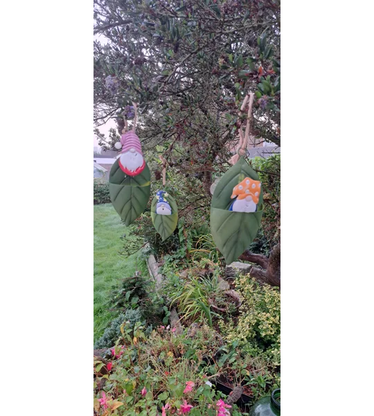 Leaf Hanging Gnomes